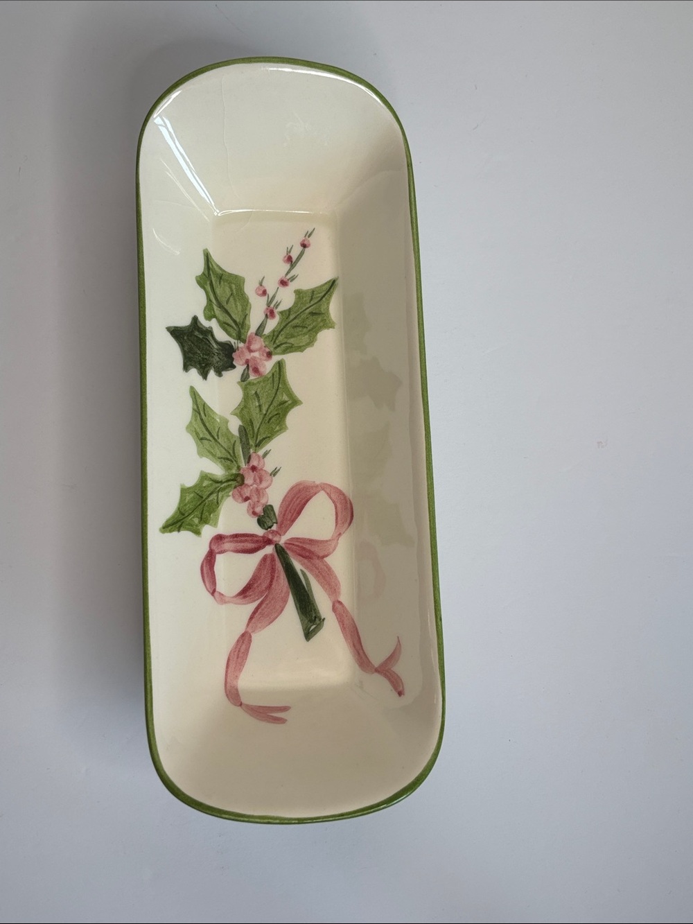 HOLLY & RIBBONS DISH BY LAURIE GATES (VINTAGE)
